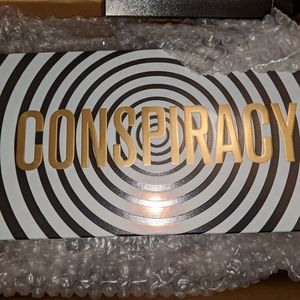BRAND NEW CONSPIRACY EYESHADOW PALETTE